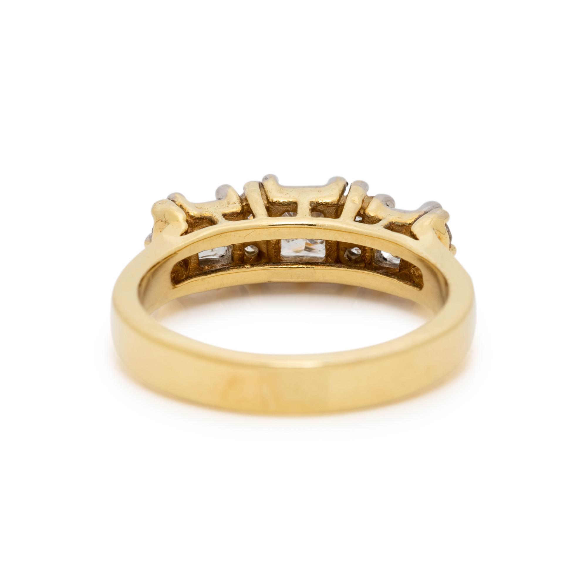 YELLOW GOLD AND DIAMOND RING