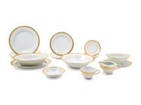 A Noritake Goldridge Porcelain Dinner Service