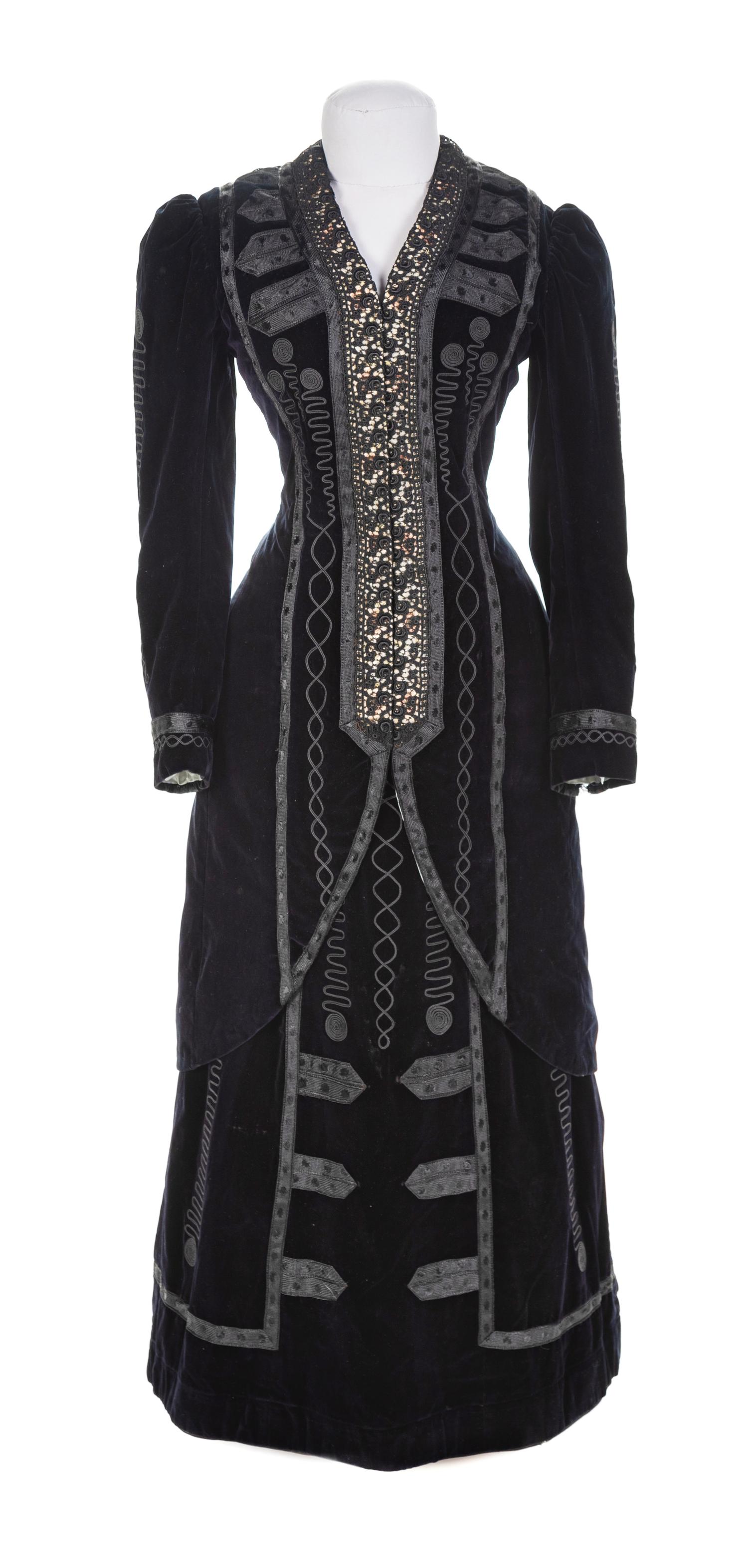 Day Suit in Midnight Blue Velvet, 1910s