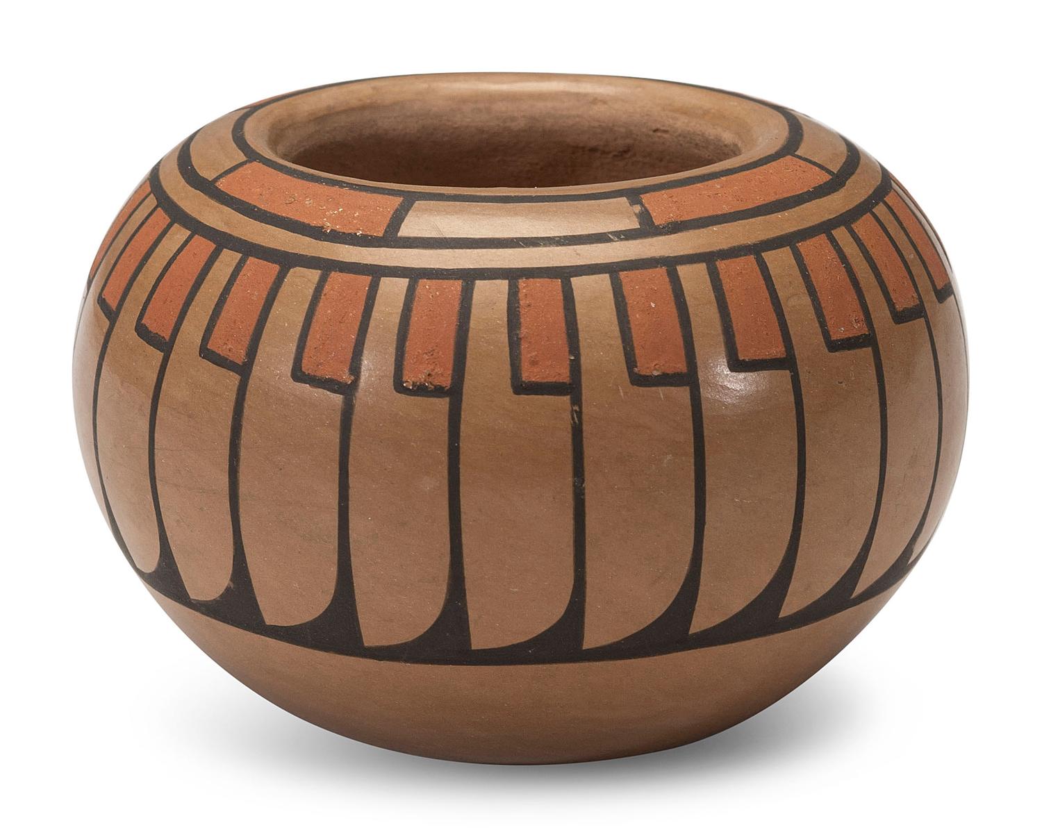 Polychrome Pottery Jar with Repeating Feathers