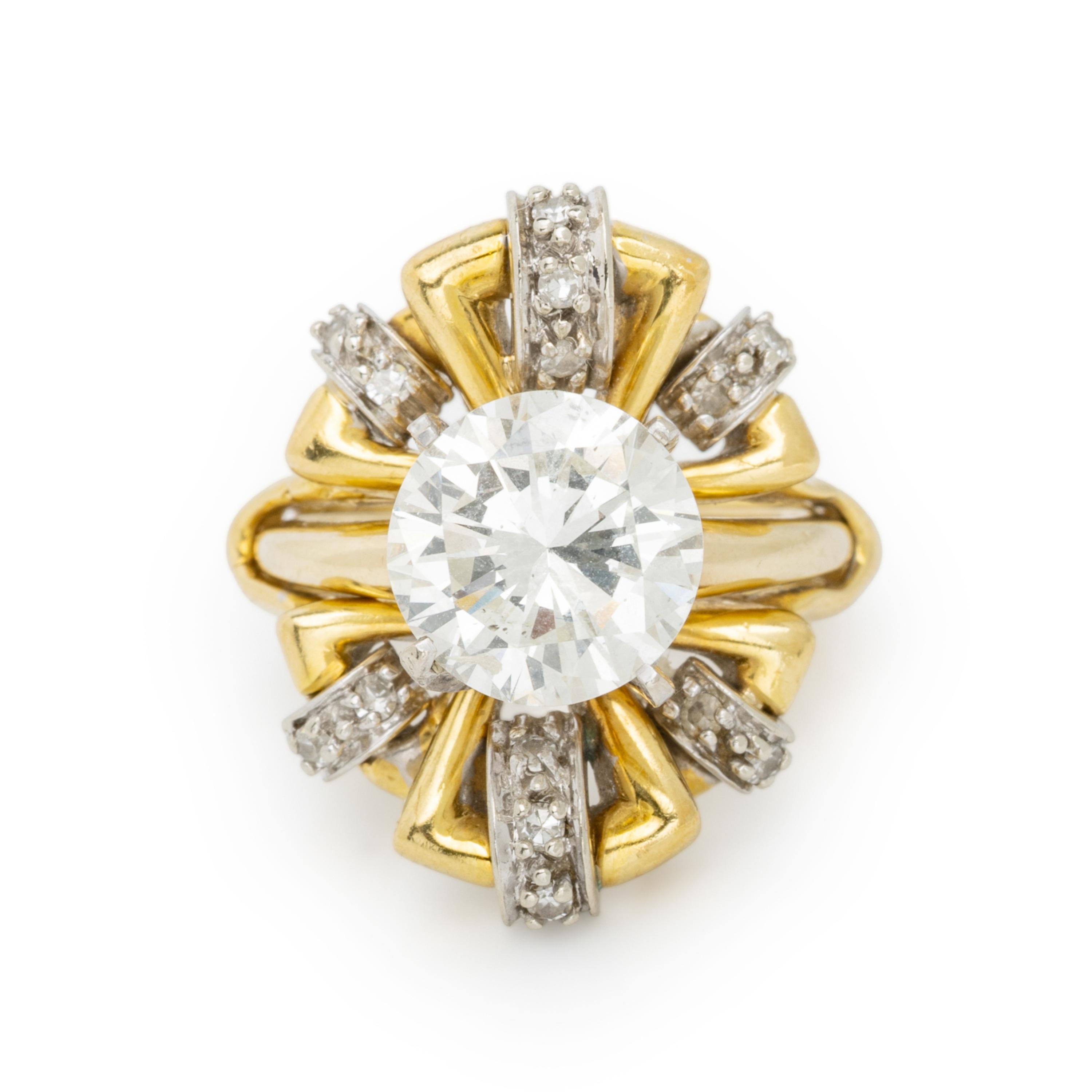 DIAMOND AND BICOLOR GOLD RING WITH JACKET