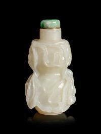 A White Jade 'Gourd' Snuff Bottle