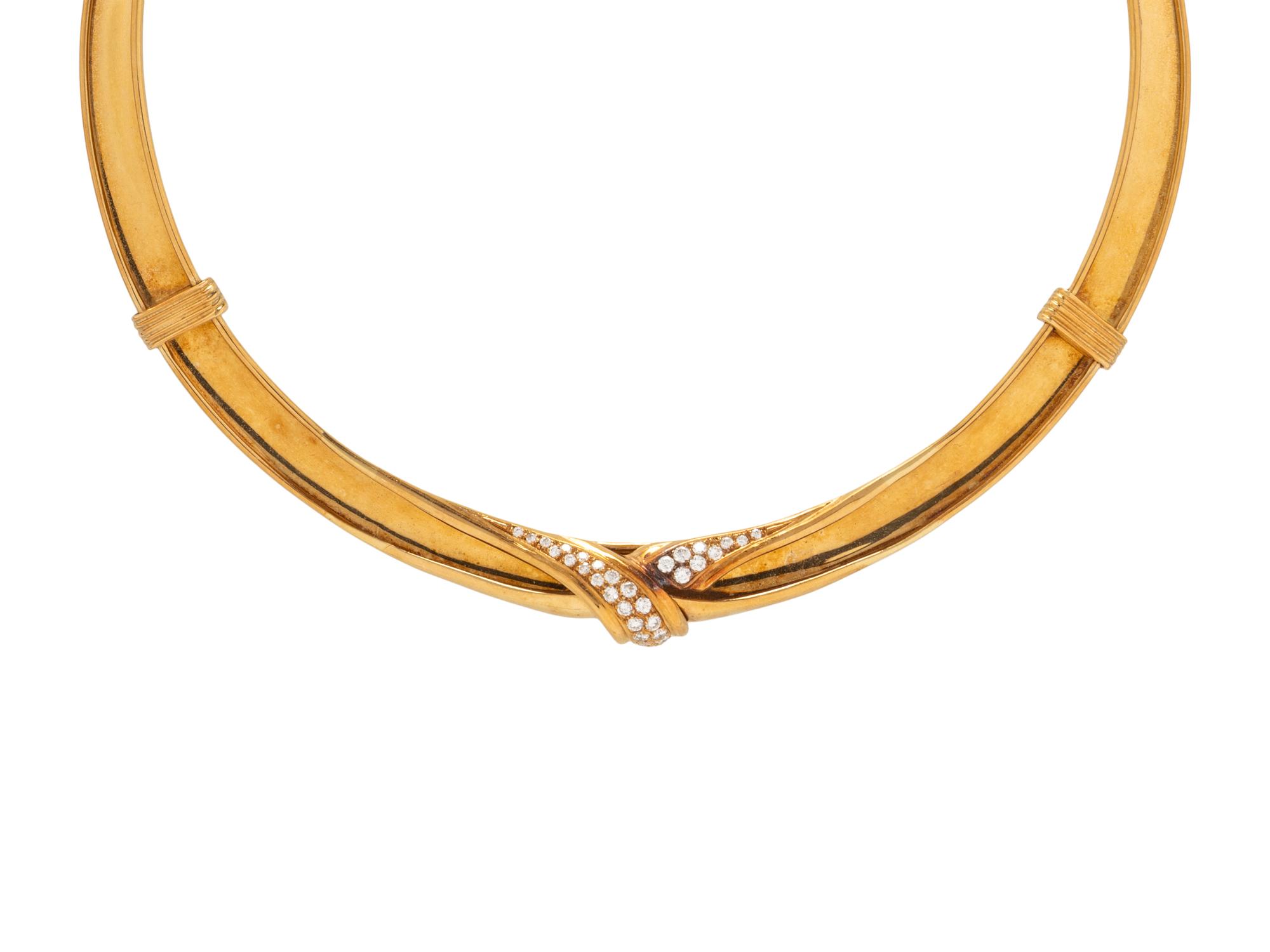 YELLOW GOLD AND DIAMOND NECKLACE