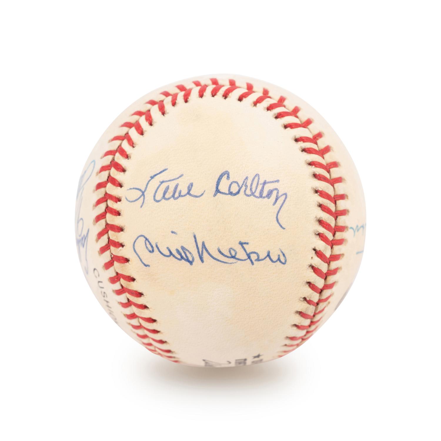 A 300 Win Pitchers Signed Autograph Baseball, Seven Signatures Including Tom Seaver (Beckett Authentication Services BAS Certified)