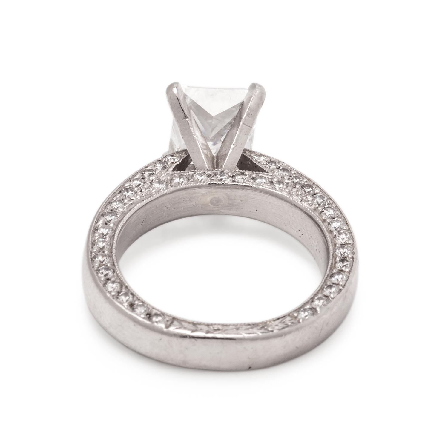 DIAMOND RING