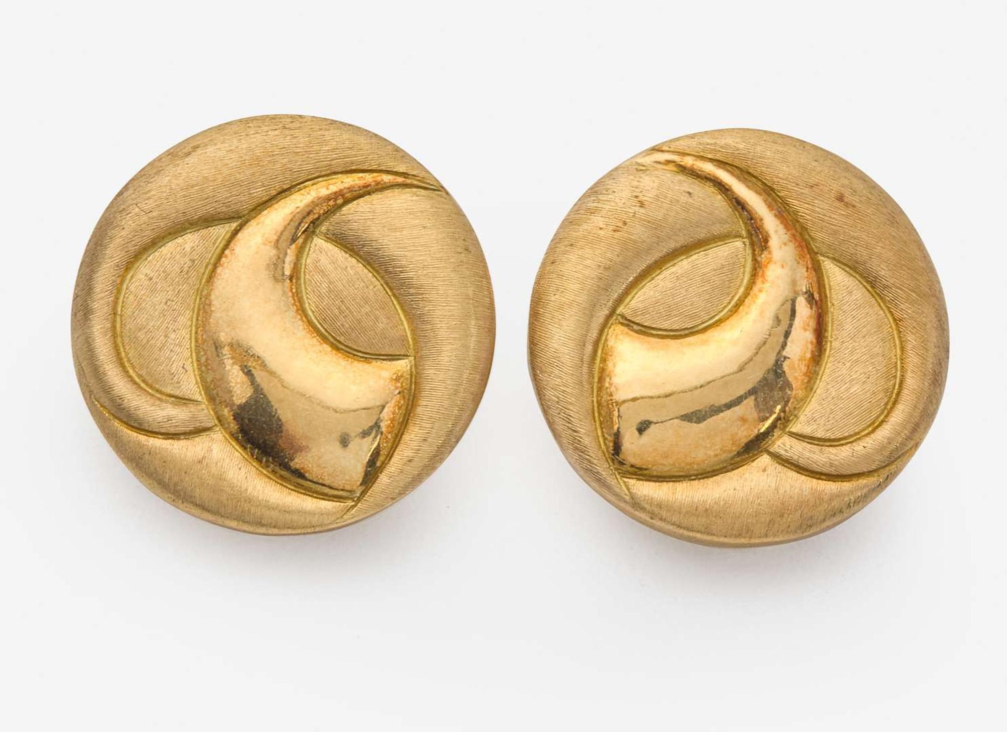 A Pair of 18K Yellow Gold Haroldo Burle Marx Ear Clips