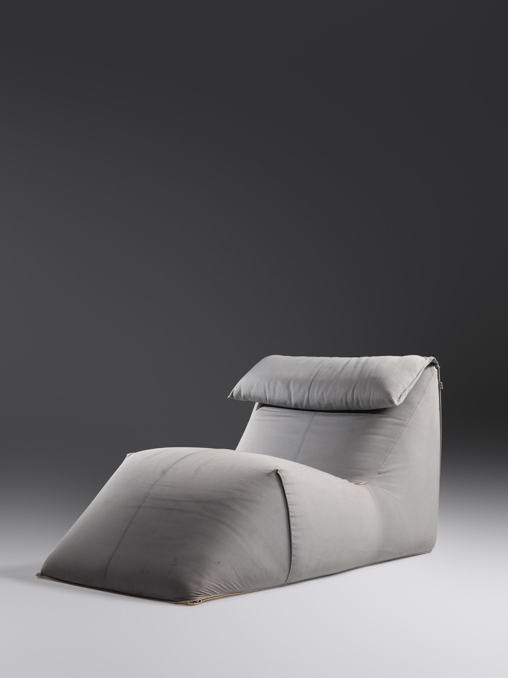 Le Bambole Chaise B&B Italia, Italy