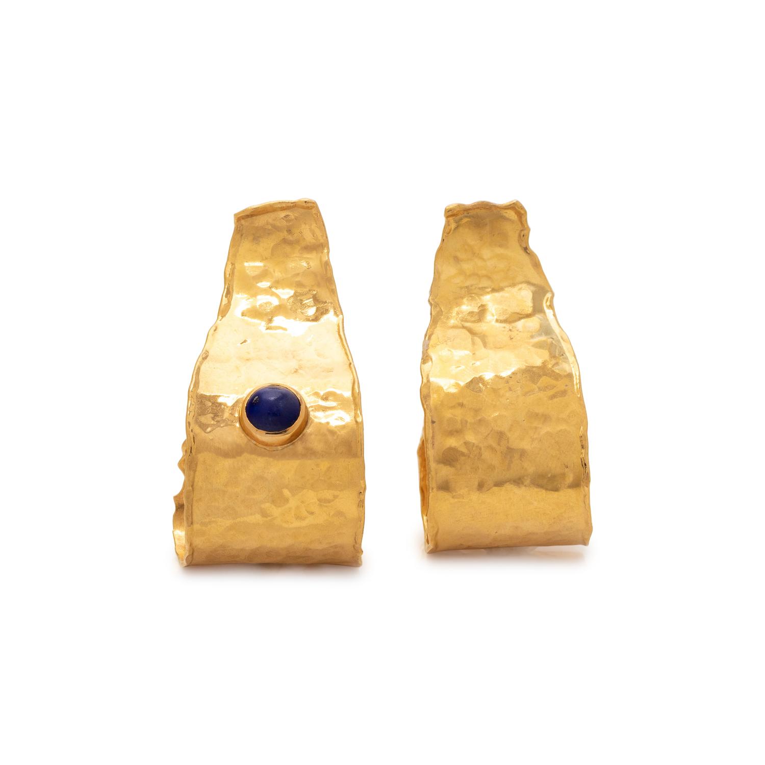 JEAN MAHIE, HIGH KARAT GOLD AND LAPIS LAZUI EARRINGS