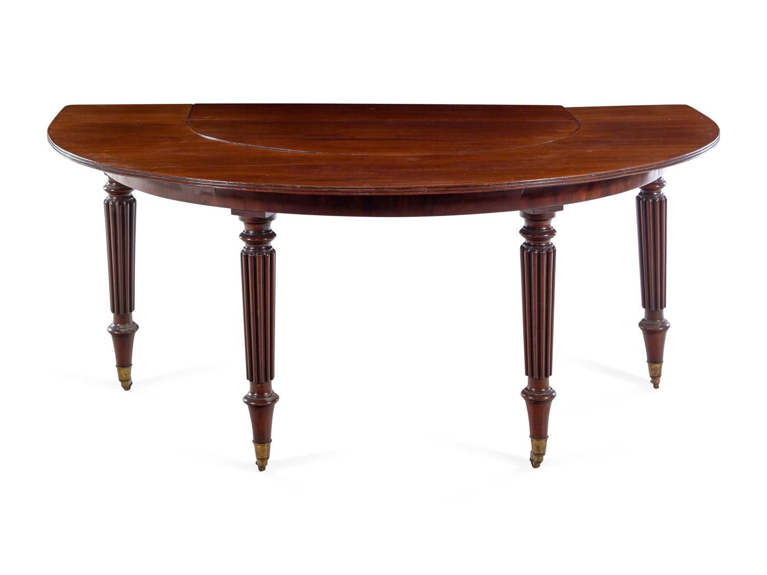 A Regency Mahogany Hunt Table
