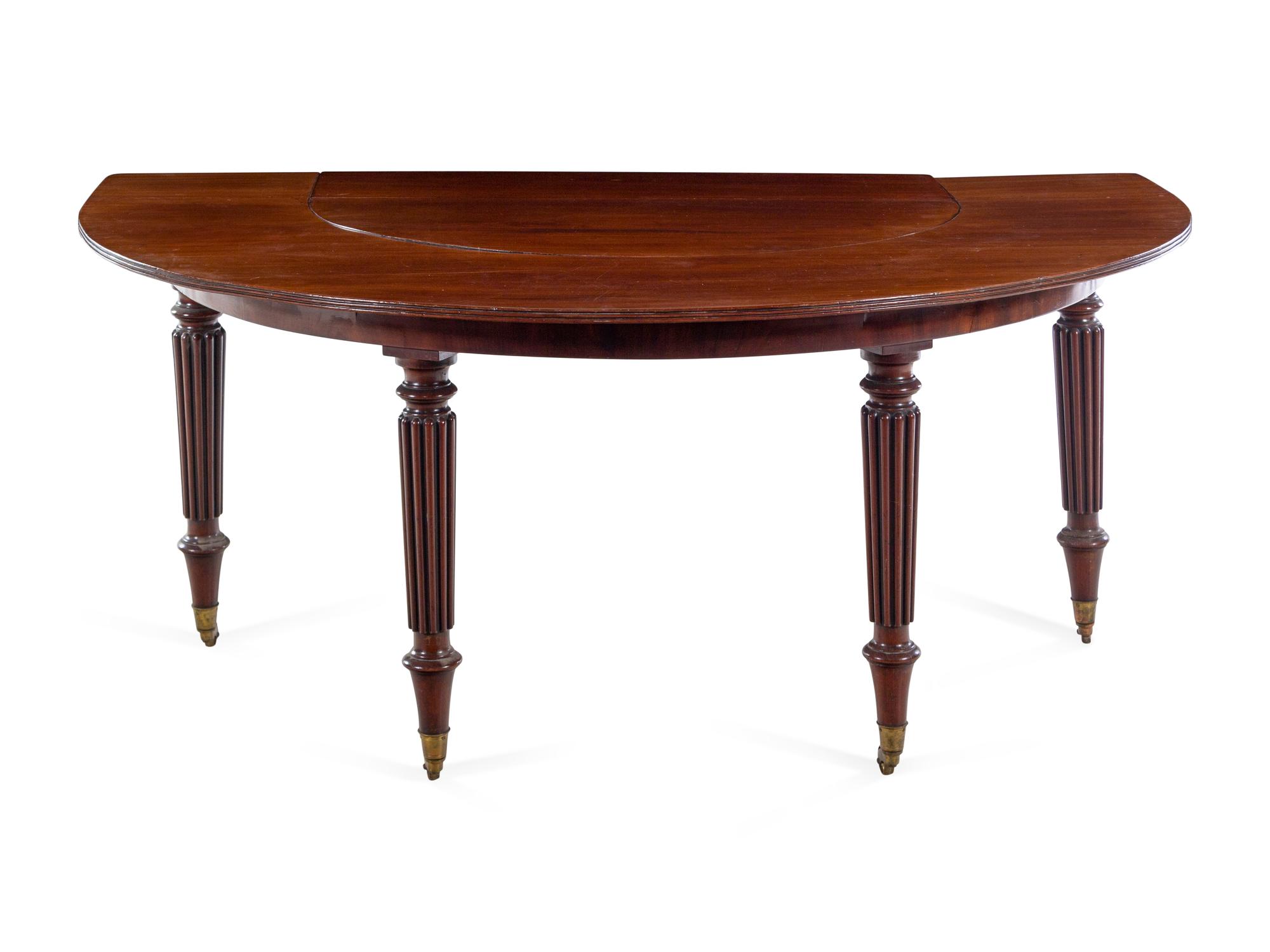 A Regency Mahogany Hunt Table