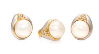 A Two Tone Gold, Mabe Pearl and Diamond Demi Parure, 26.90 dwts.