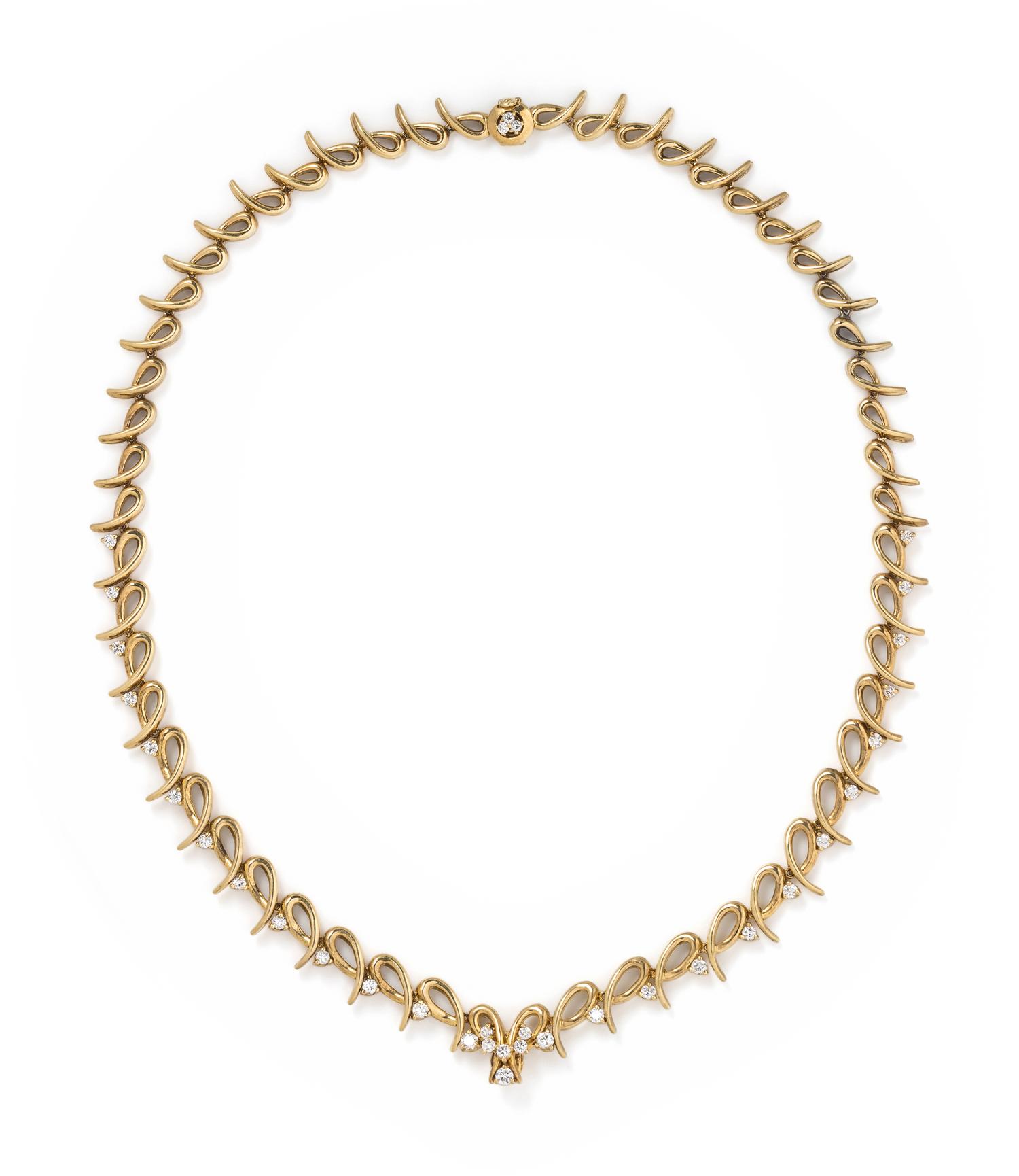 YELLOW GOLD AND DIAMOND NECKLACE