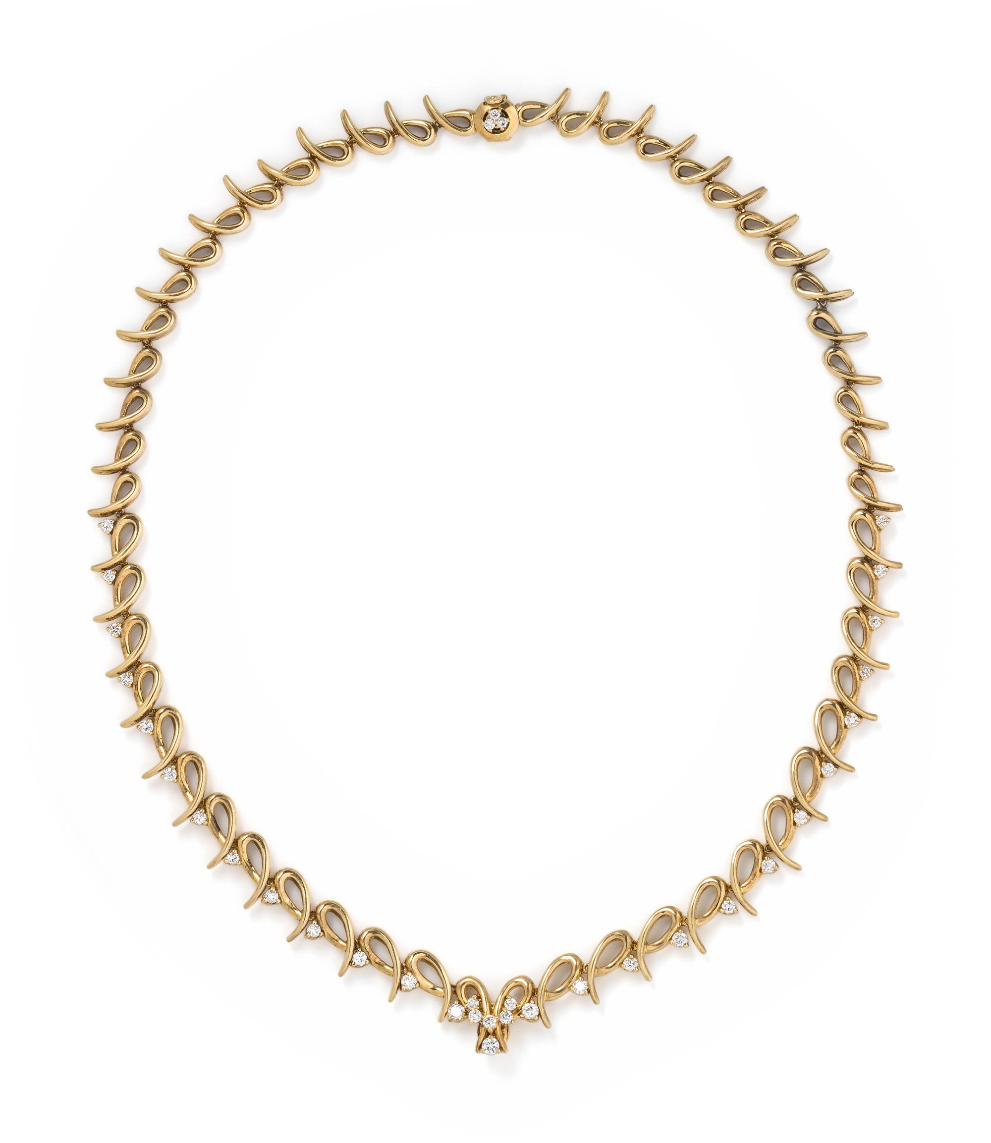 YELLOW GOLD AND DIAMOND NECKLACE