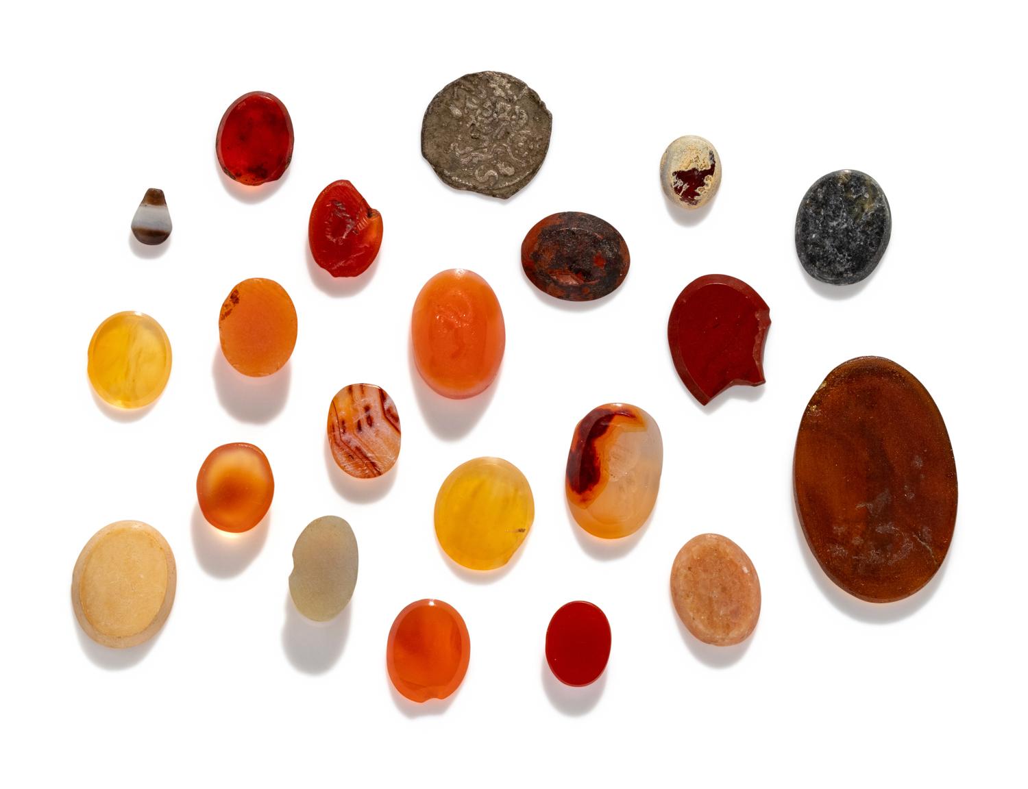 21 Roman and Neoclassical Engraved Gems