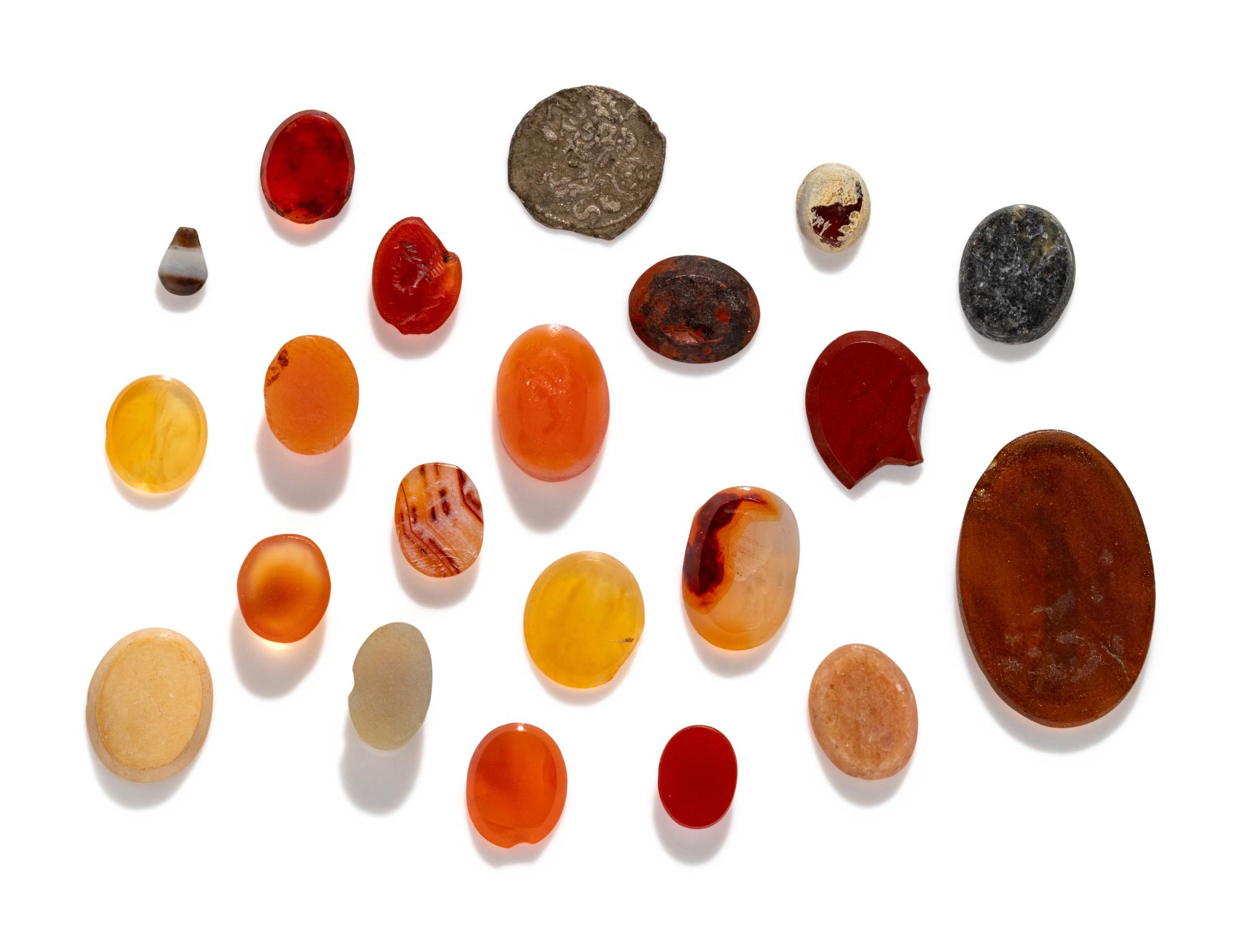 21 Roman and Neoclassical Engraved Gems
