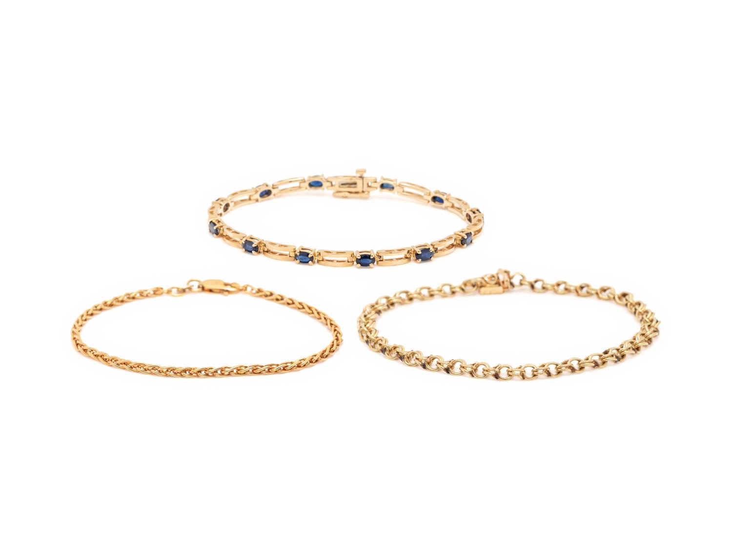 COLLECTION OF YELLOW GOLD BRACELETS
