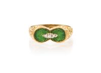 An 18 Karat Yellow Gold, Diamond and Enamel Ring, 3.30 dwts.