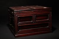 A Hongmu Dresser