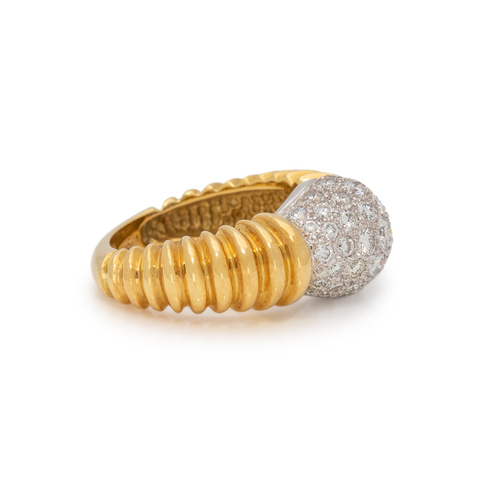 YELLOW GOLD AND DIAMOND SET