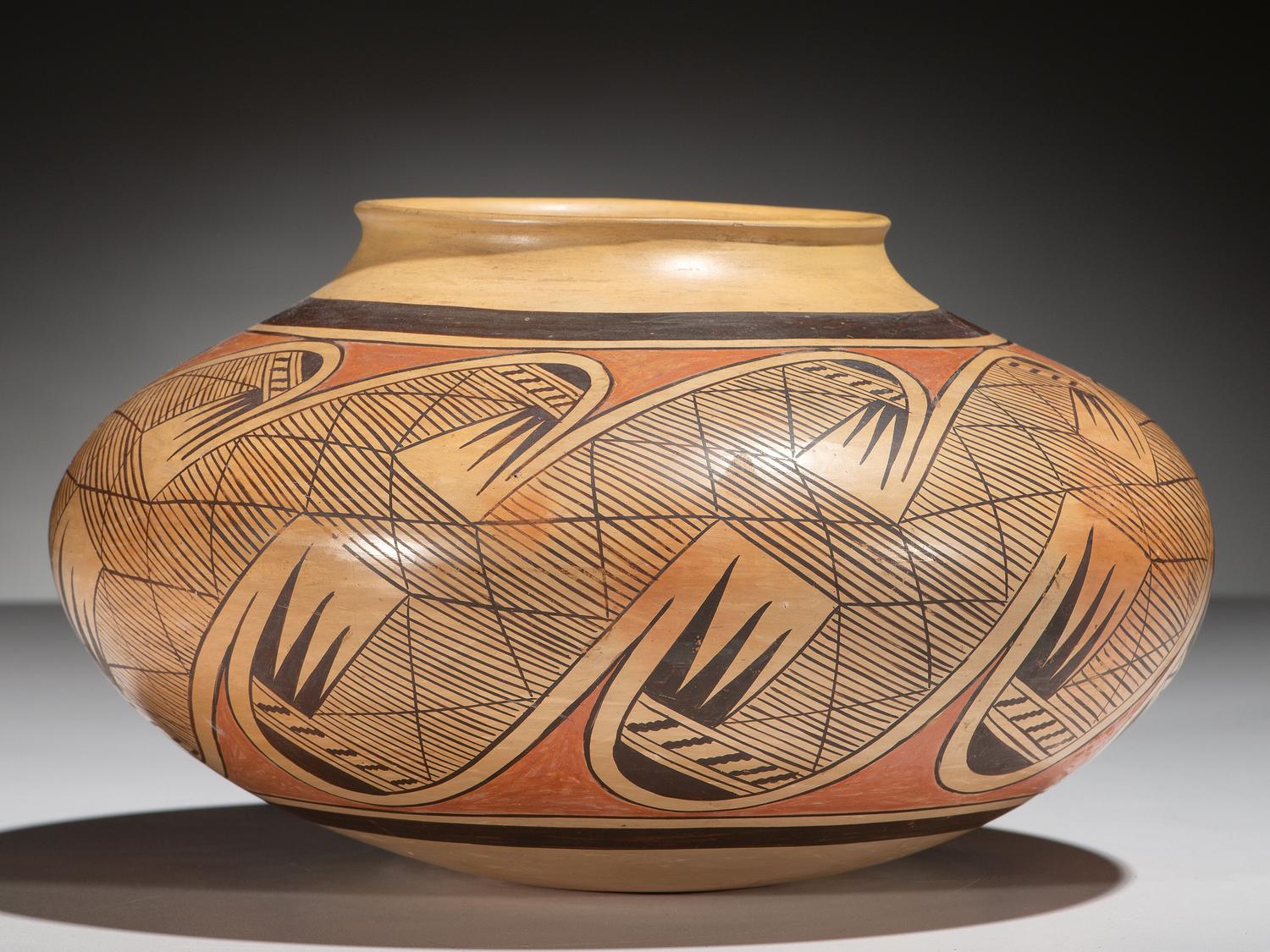 Pottery Jar, Migration Pattern