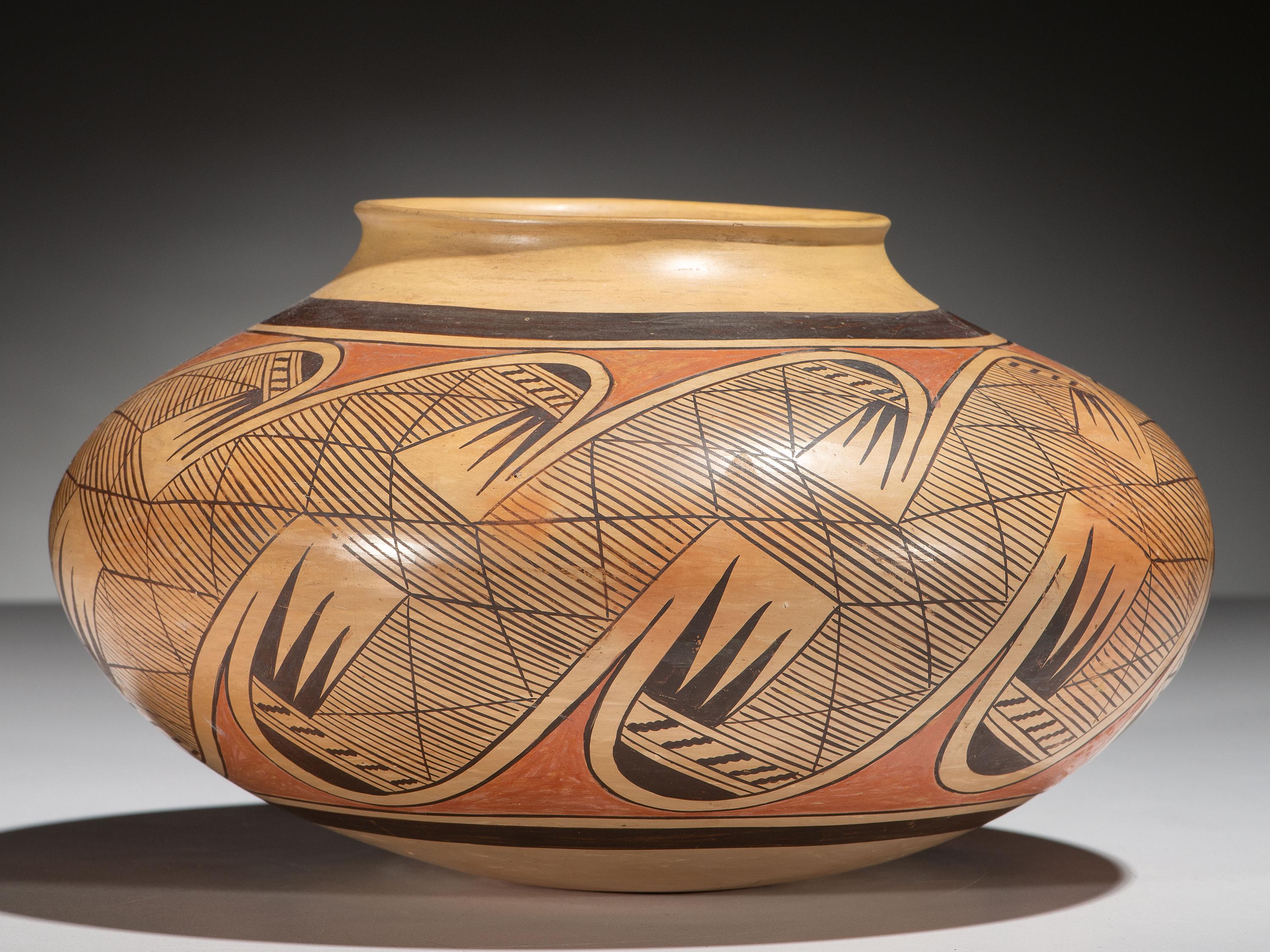 Pottery Jar, Migration Pattern