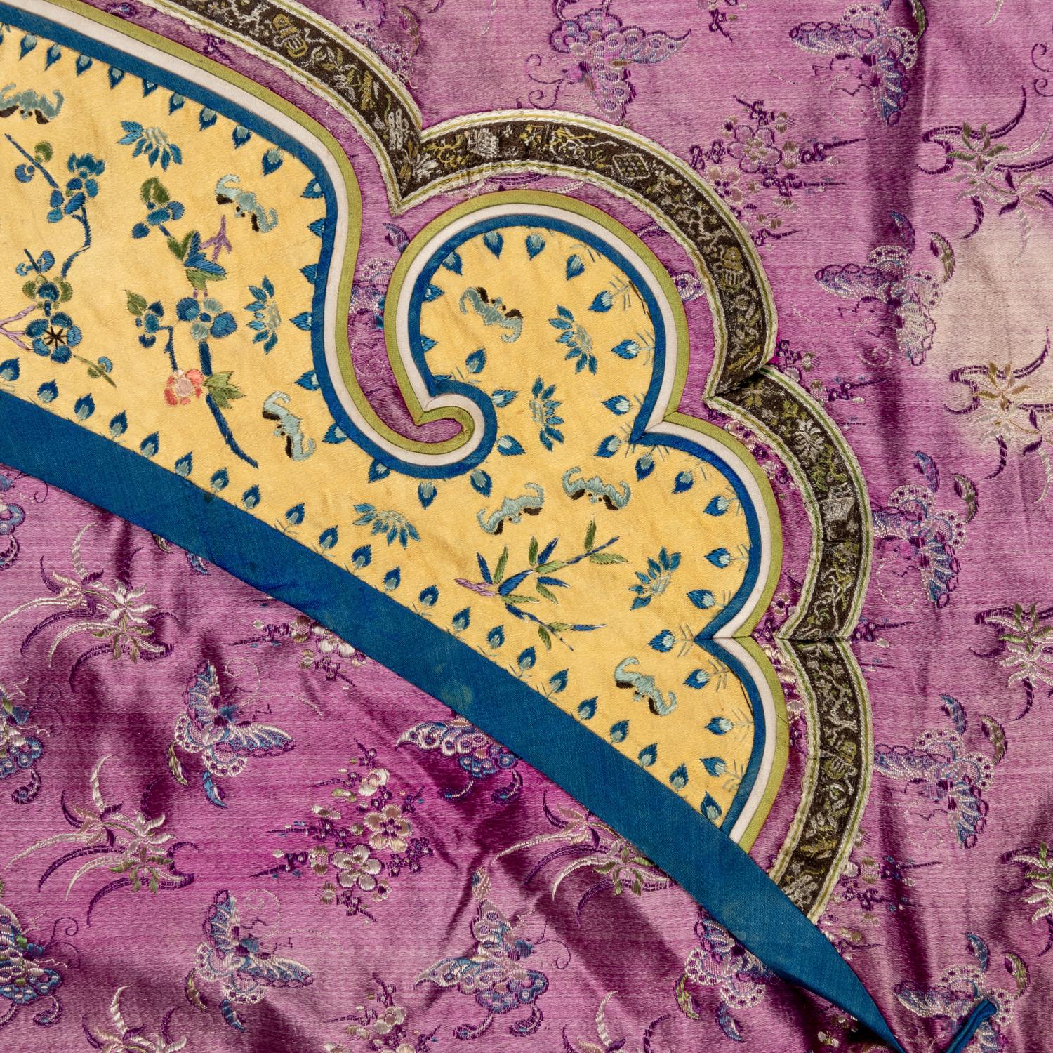 Two Chinese Embroidered Silk Lady's Informal Robes, Late Qing/Republic Period 晚清/民國 綉花女襖兩件