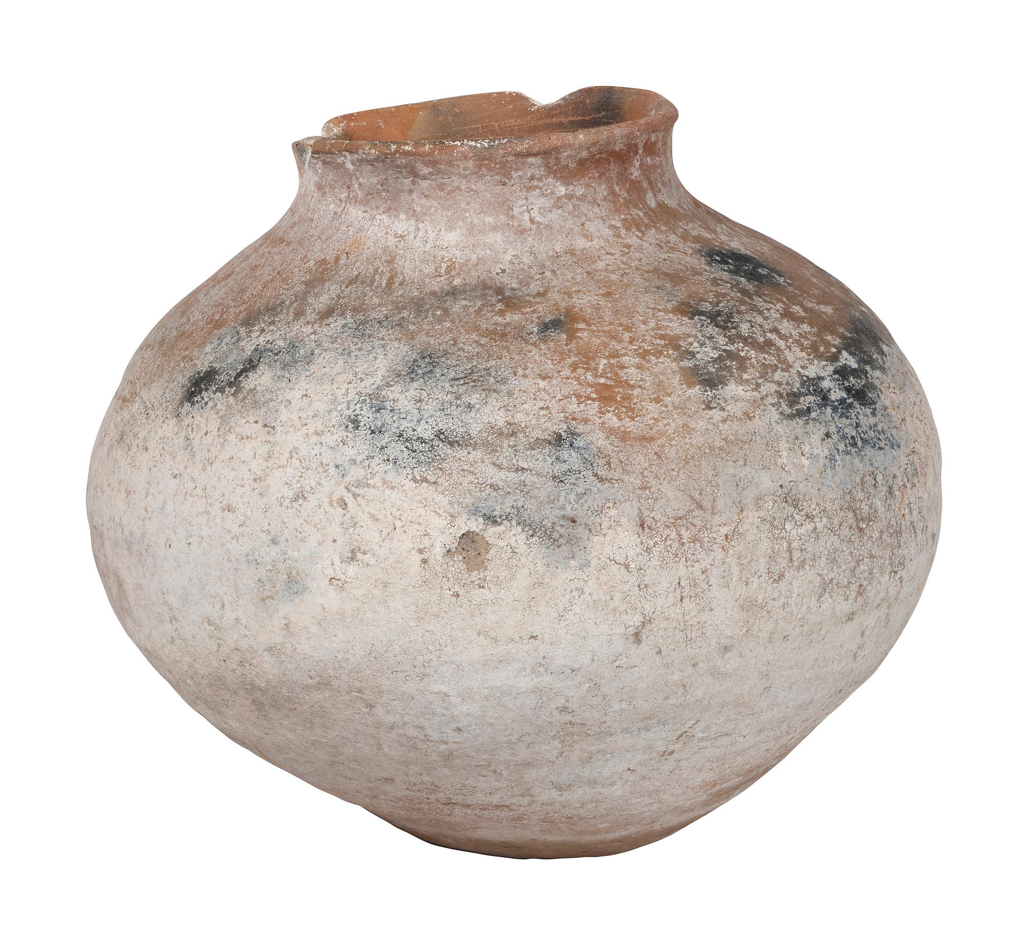 Southwestern Utilitarian Pottery Vessels, Pair