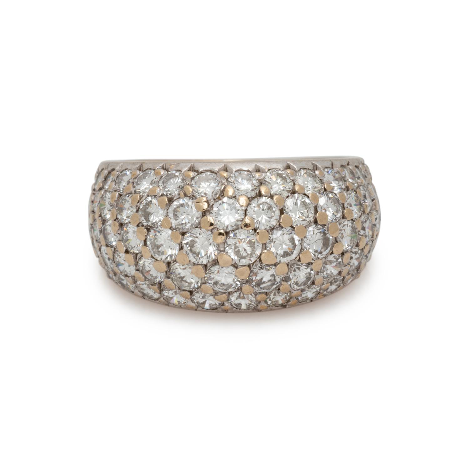 WHITE GOLD AND DIAMOND RING