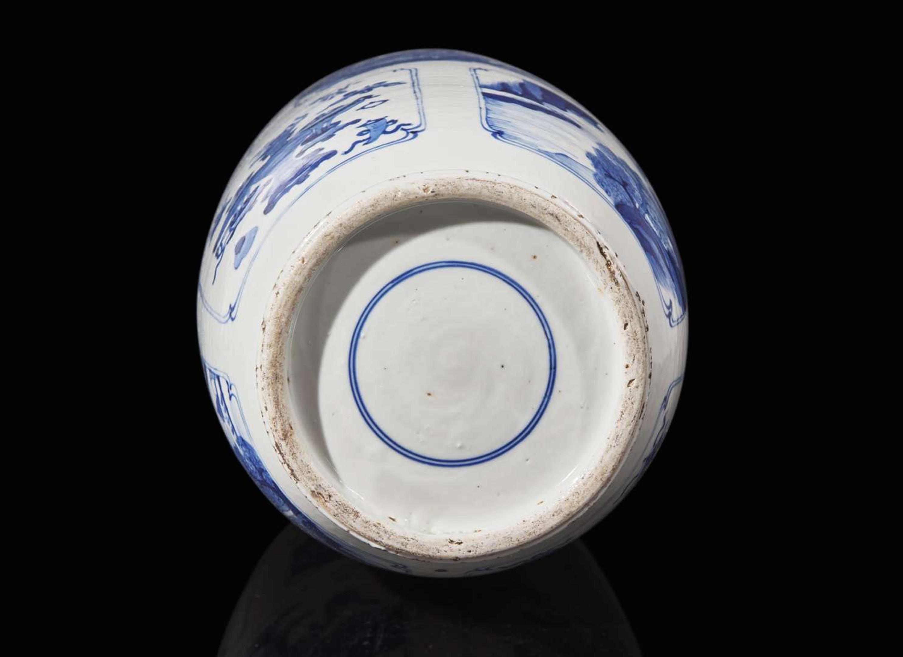 A Chinese blue and white rouleau vase, possibly Guangxu period 青花棒槌瓶 可能為光緒