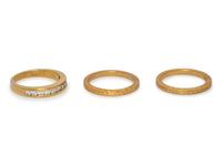 COLLECTION OF YELLOW GOLD RINGS