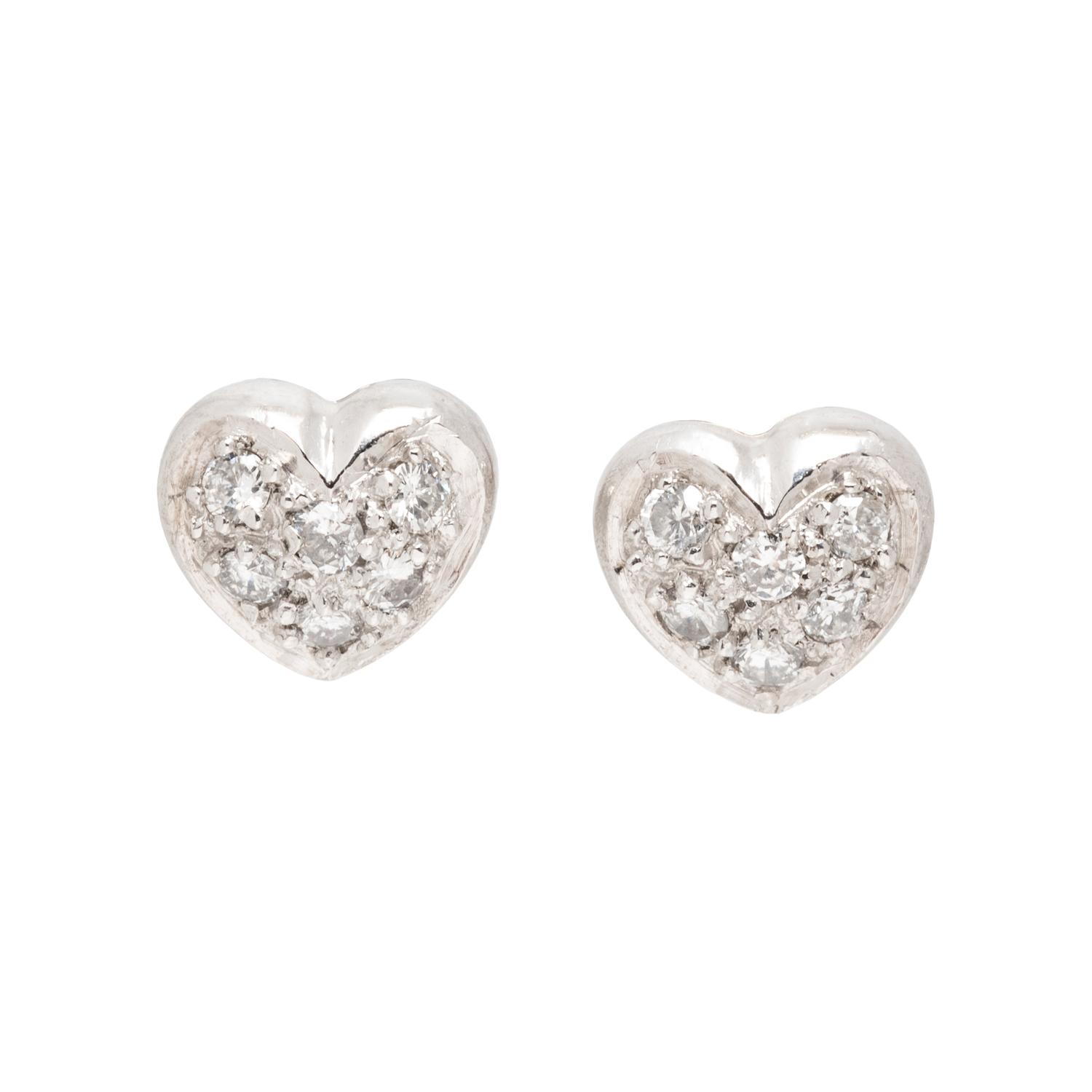 WHITE GOLD AND DIAMOND EARRINGS AND NECKLACE