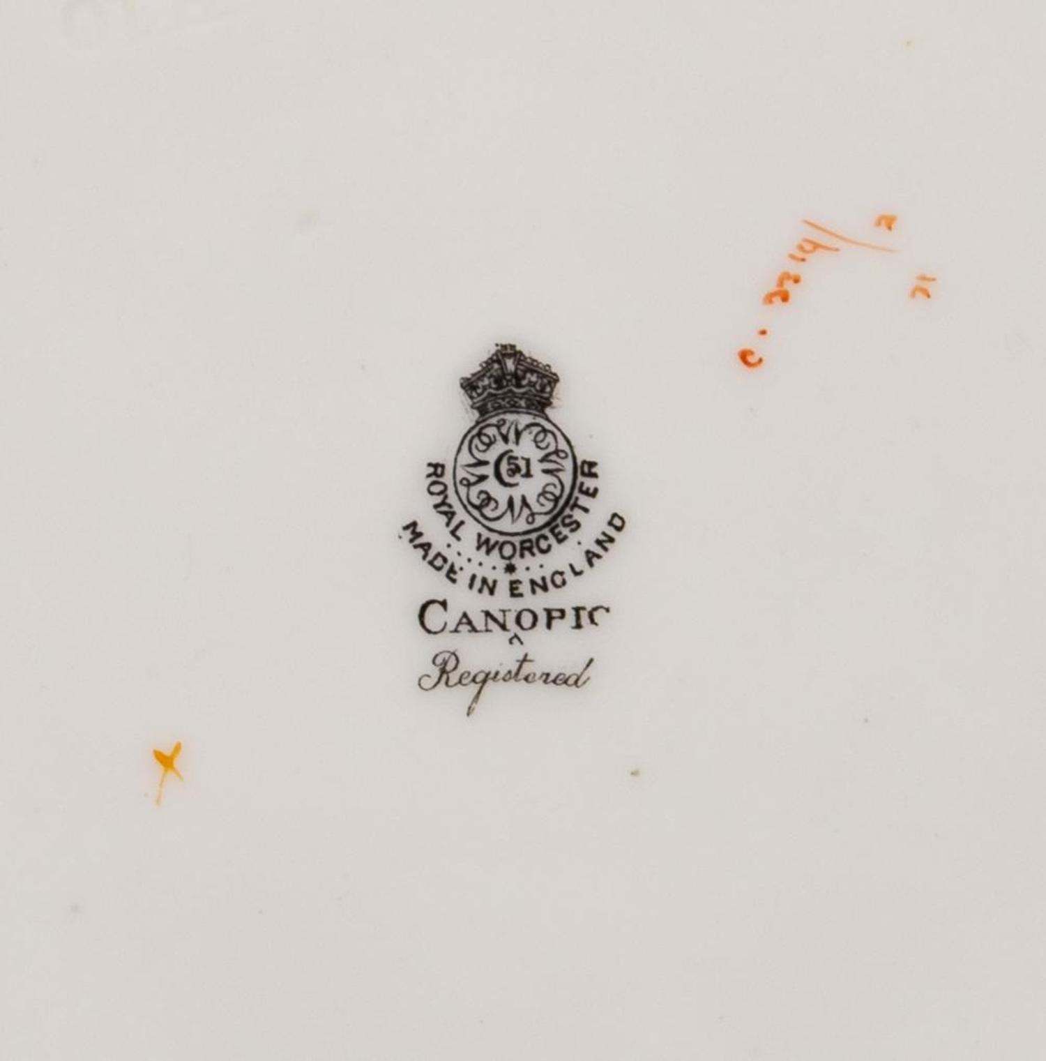 A Set of Twelve Worcester Porcelain Plates