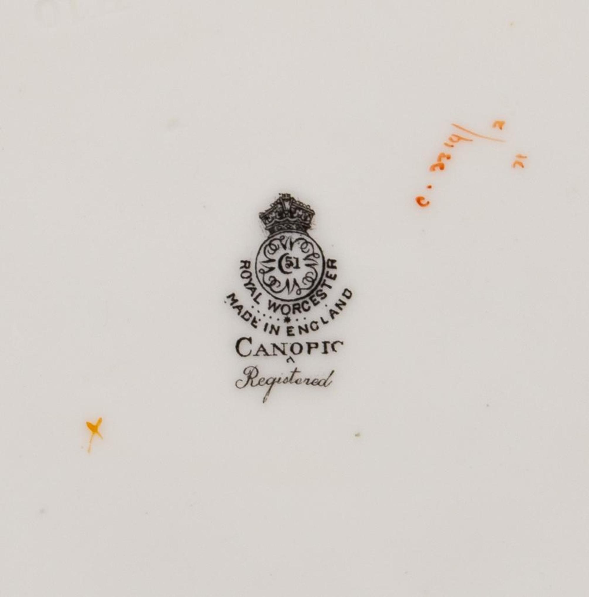 A Set of Twelve Worcester Porcelain Plates