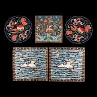 Five Chinese Embroidered Rank Badges and Roundels, 20th Century 近代 綉片及補子五幅