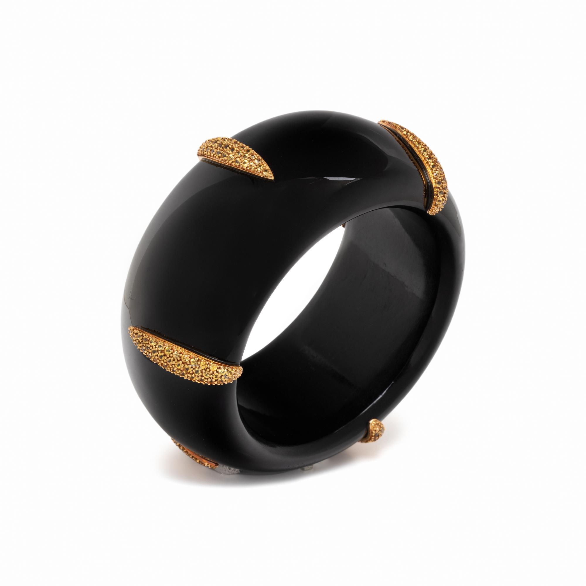BLACK ONYX AND YELLOW SAPPHIRE BRACELET