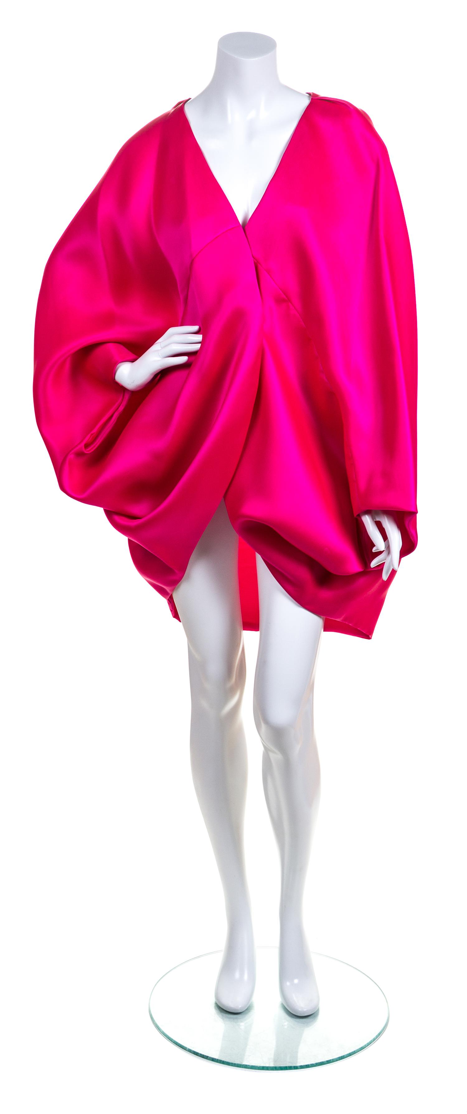An Oscar de la Renta Fuschia Silk Evening Cape,