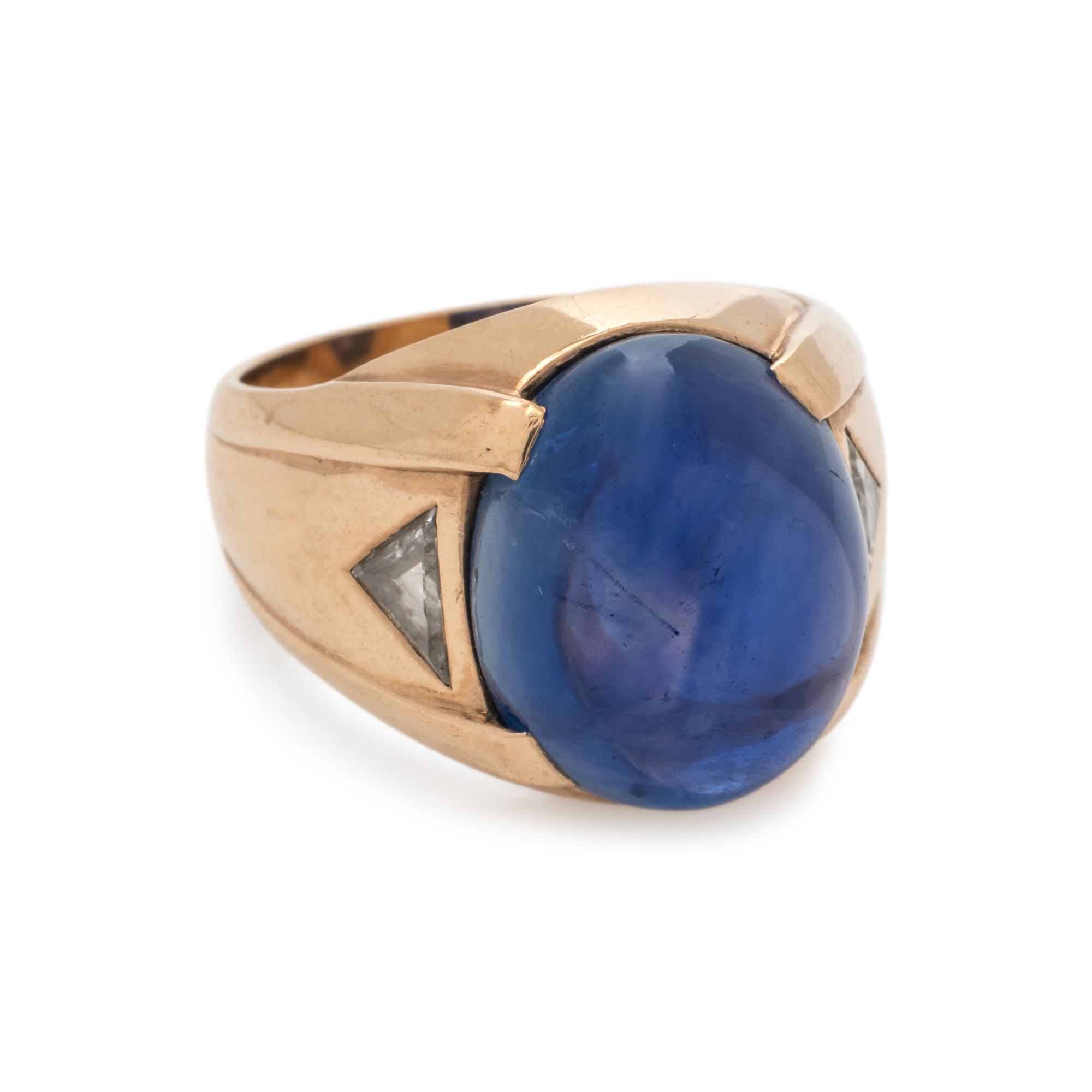 SAPPHIRE AND DIAMOND RING