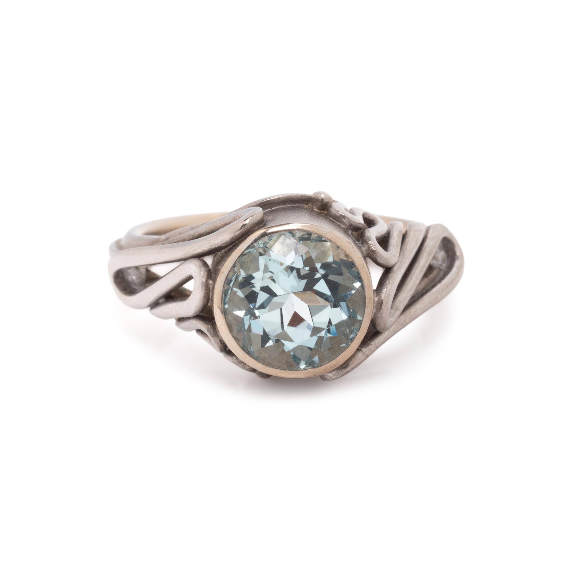 WHITE GOLD AND AQUAMARINE RING