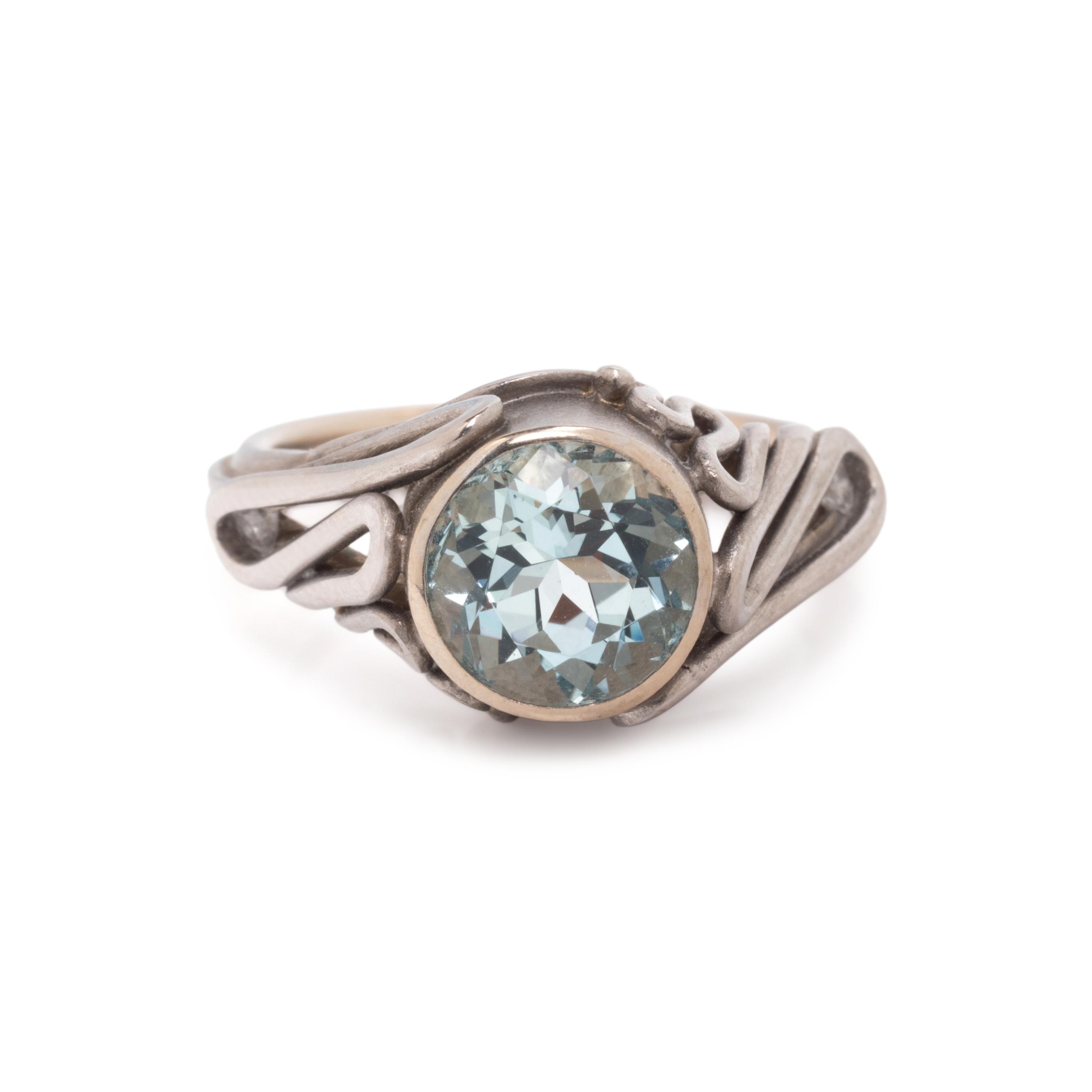 WHITE GOLD AND AQUAMARINE RING