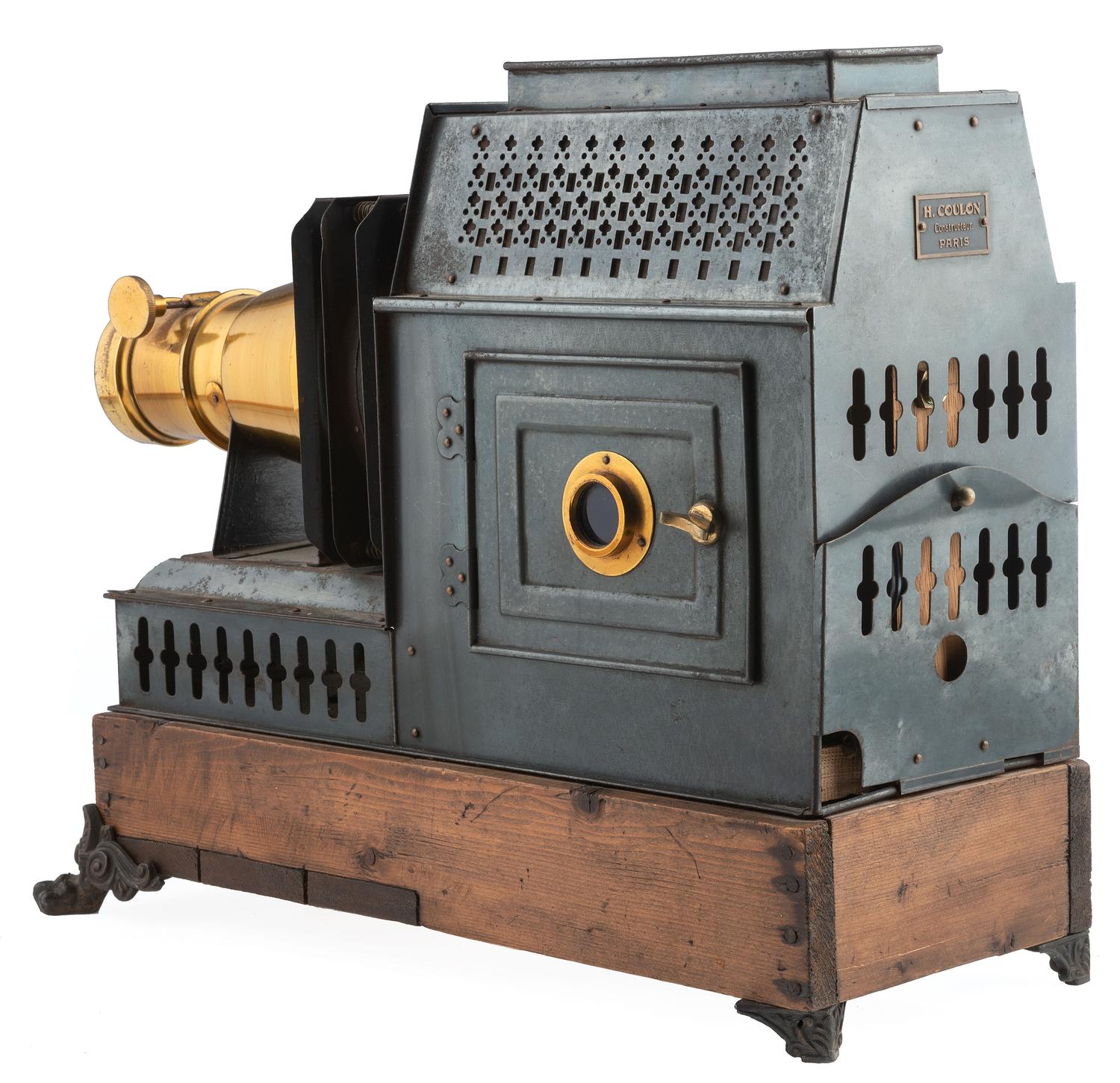 [EARLY PHOTOGRAPHY - MAGIC LANTERN]. A French magic lantern by H. Coulon, with accessories.