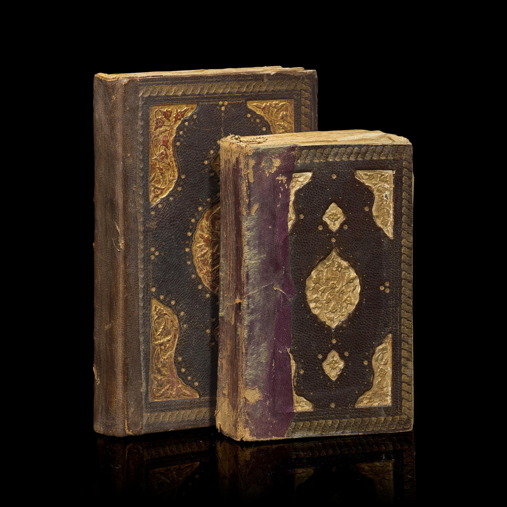 Two Illuminated Qur'ans, Late 18th-19th Century 十八世紀末-十九世紀 可蘭經兩部