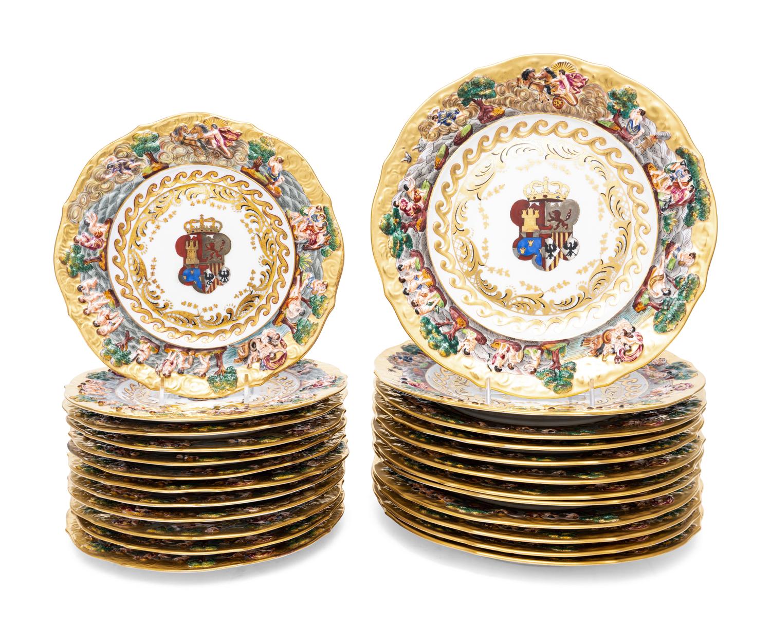 A Capodimonte Porcelain Dinner Service