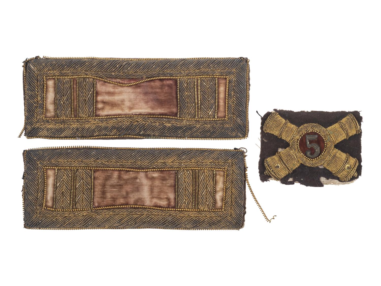[CIVIL WAR]. Captain of artillery shoulder straps and cap insignia.