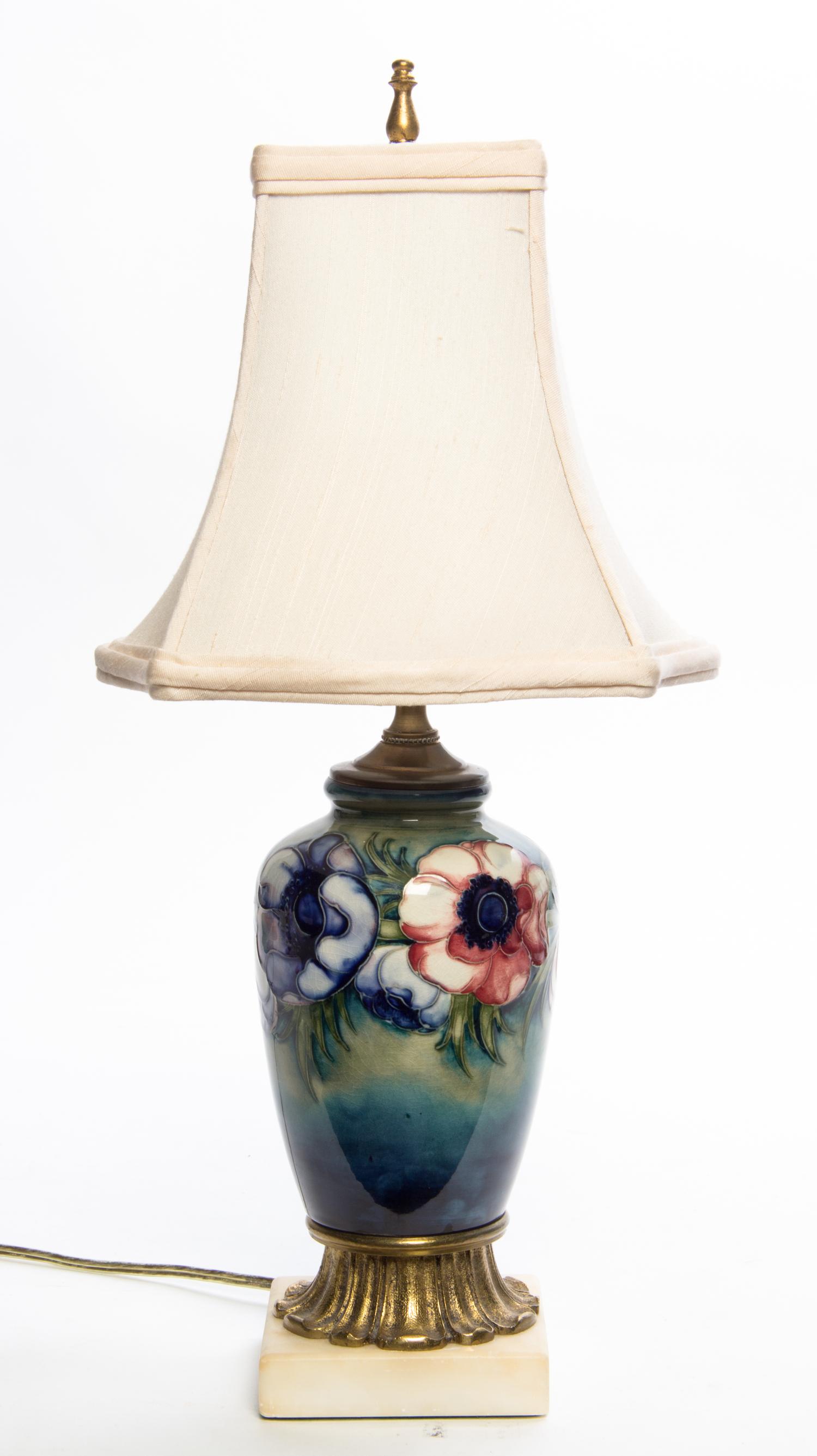 A Moorcroft Pottery Vase Height of vase 6 inches. — MID-20TH CENTURY