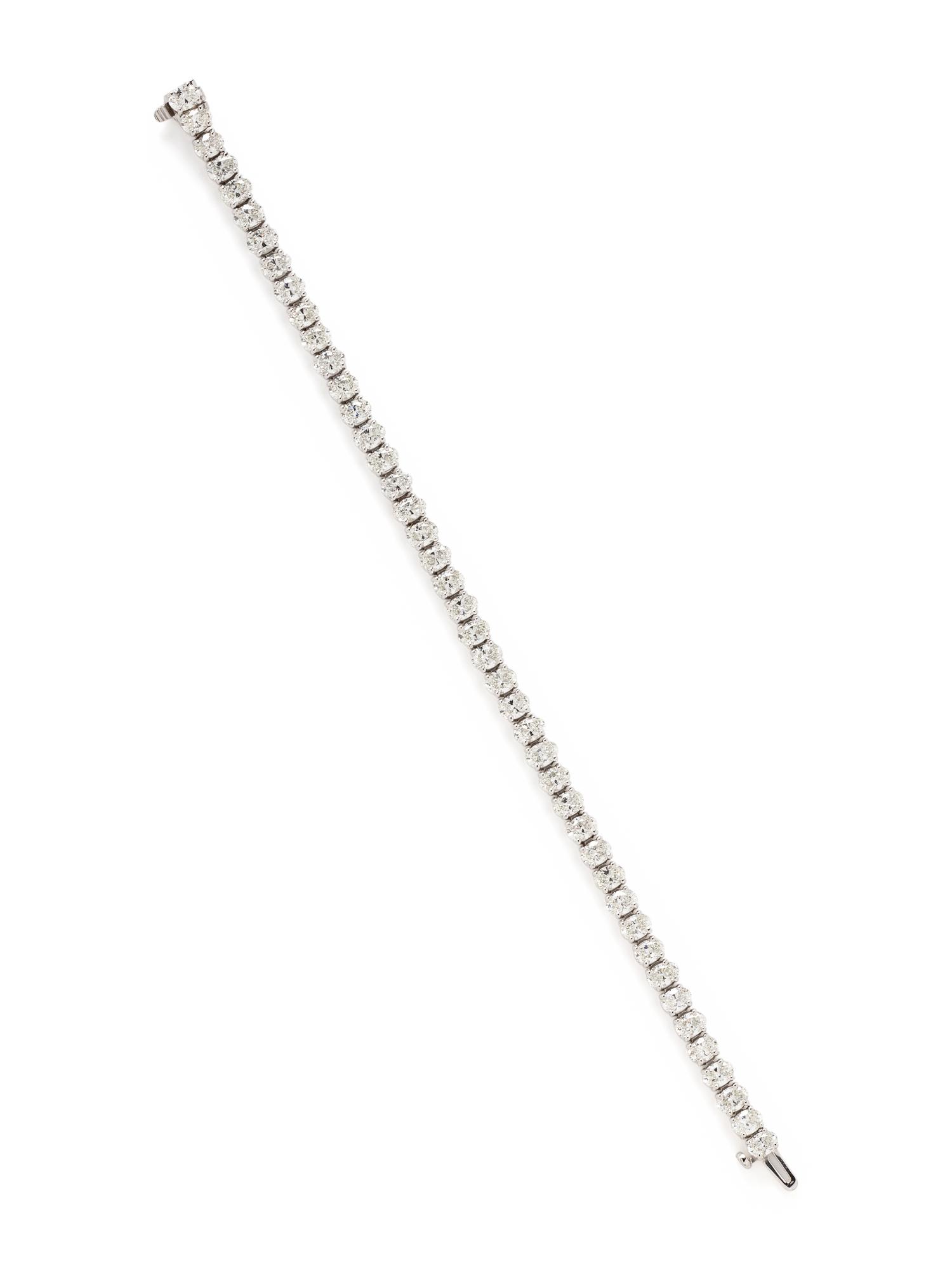 OVAL CUT DIAMOND BRACELET
