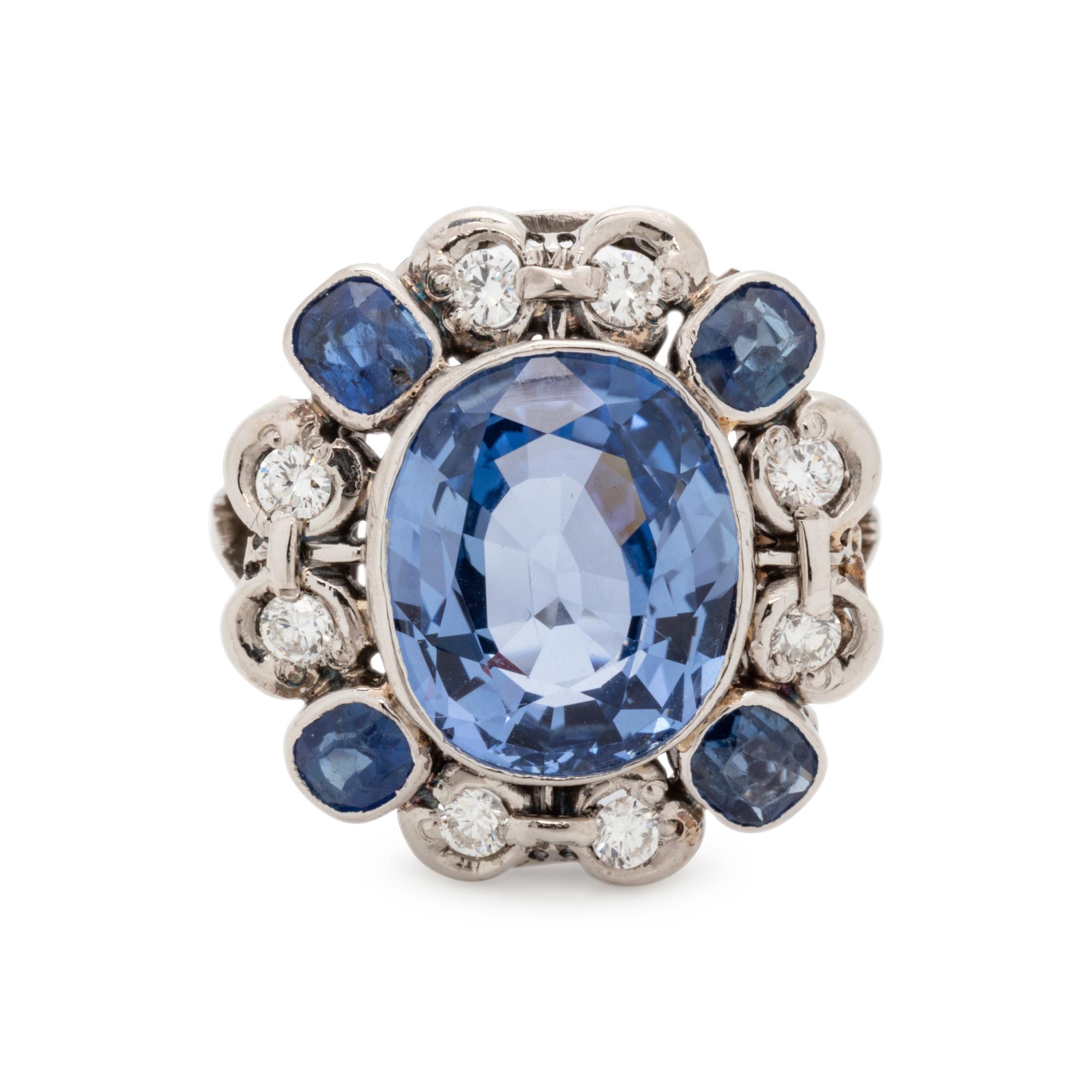 SAPPHIRE AND DIAMOND RING