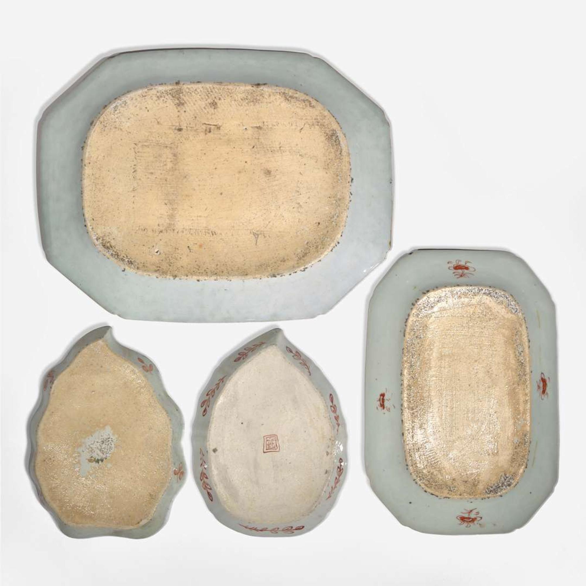 Eleven assorted Chinese export clobbered porcelain table wares 外銷瓷一組十一件 18th to 19th century ???????