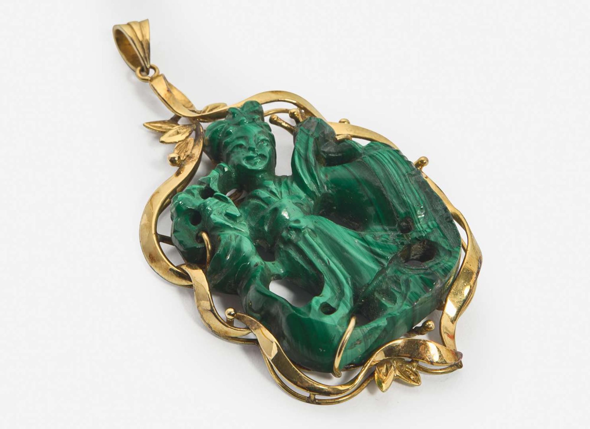 A 14K Yellow Gold and Malachite Pendant