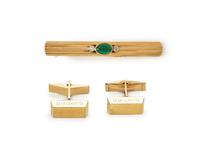 CARTIER, YELLOW GOLD TIE CLIP AND CUFFLINKS