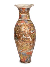 A Large Japanese Kutani Porcelain Vase